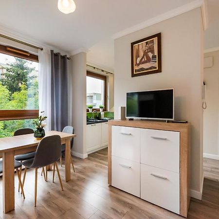 Prestige Verdant Apartment Warsaw Exterior photo